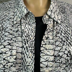 Investments II Reptile Print Button Blouse size 1X Snake Dragon